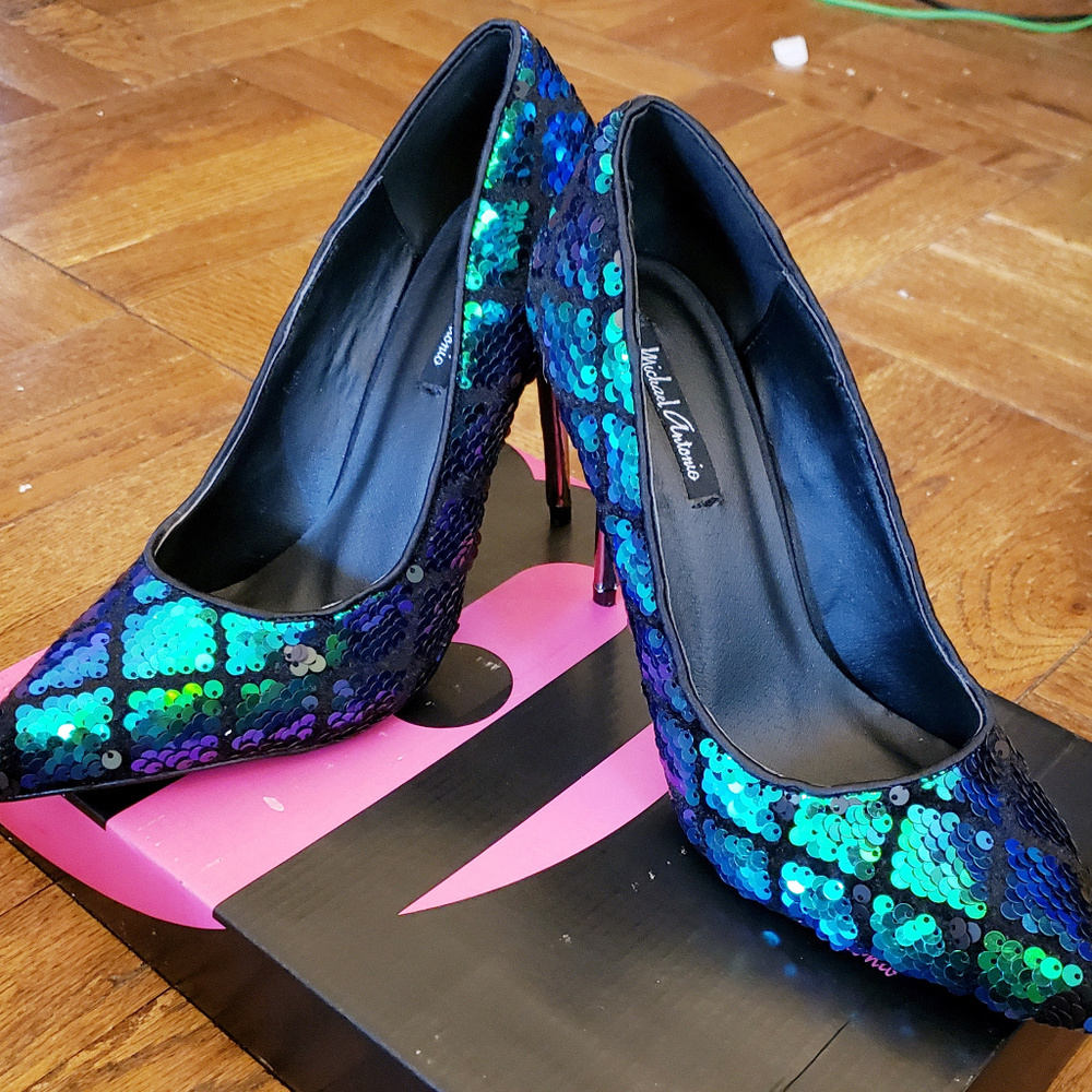 Green Mermaid Sequin Heels NWT